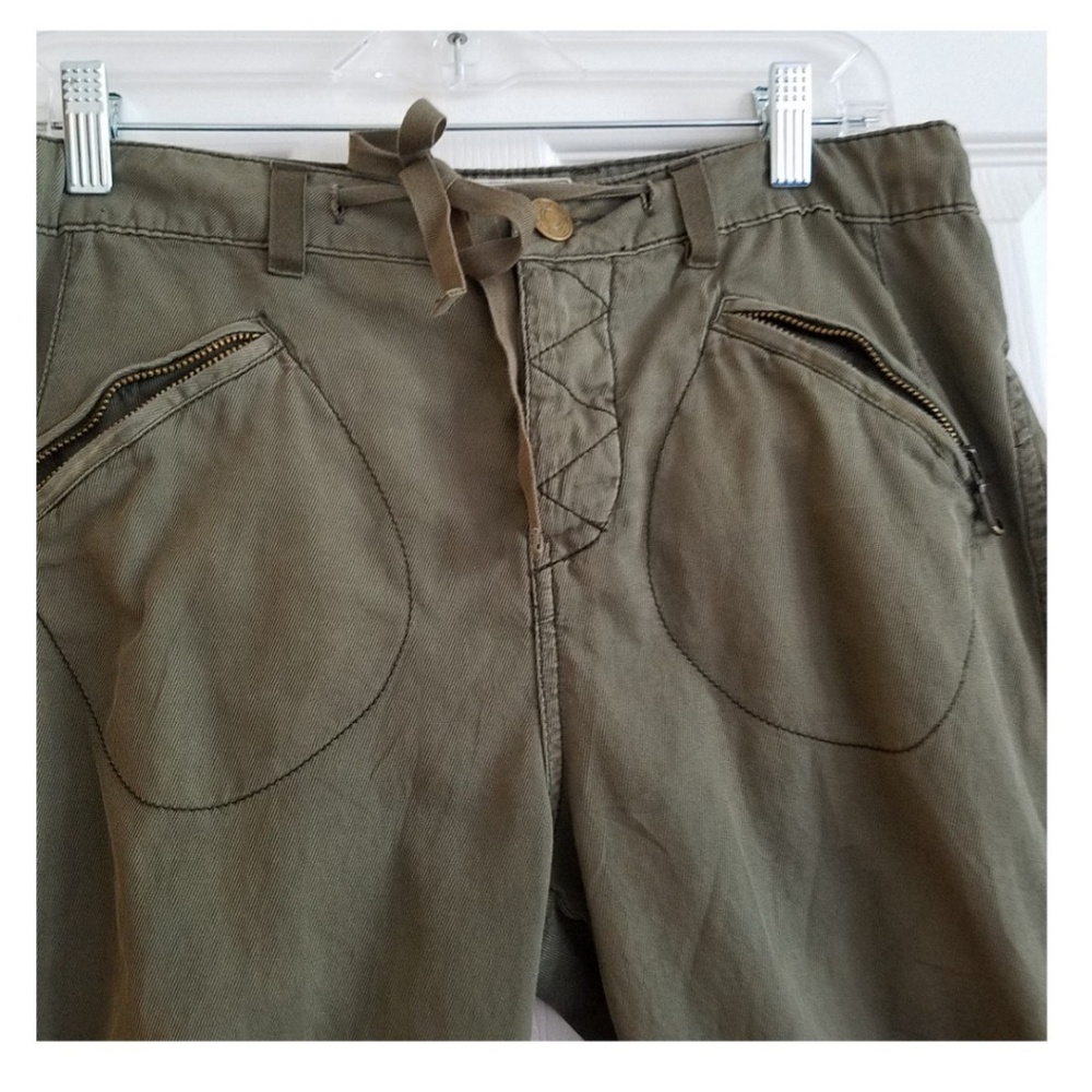 Free People Capris - Size 4 - Picture 3 of 8